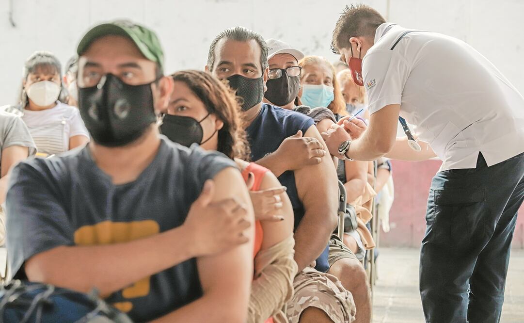 Este fin de semana las autoridades de salud prevén que se complete el esquema de vacunación en el grupo poblacional de 40 a 49 años. Foto: ARCHIVO EL UNIVERSAL