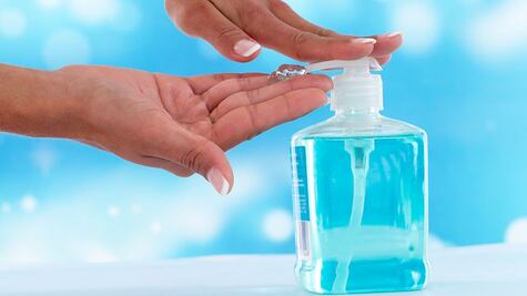 Conoce algunos riesgos del gel antibacterial "hecho en casa"