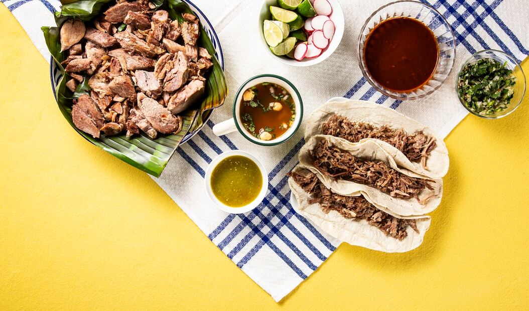 Salsas crudas y tatemadas para taquear.