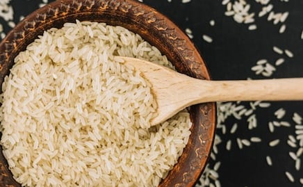 Cómo identificar el "arroz plástico" del original