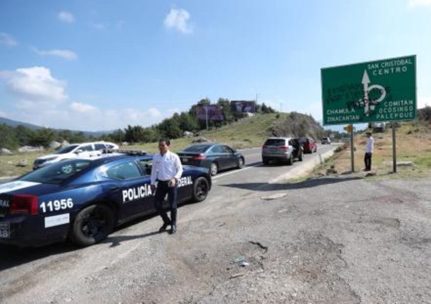 Ricardo Anaya queda atrapado en bloqueo carretero en Chiapas