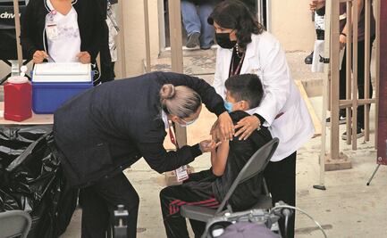 Vacunan a menores contra Covid-19 en Tijuana