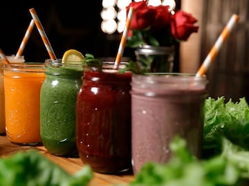 El poderoso batido frutal que alivia el dolor de garganta