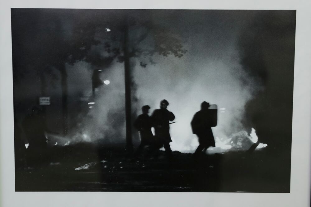El fotógrafo Philippe Gras recorrió las calles de París entre mayo y junio de 1968. 