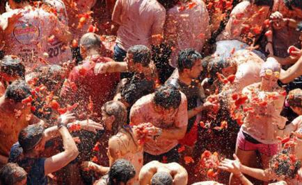 Destrozos en el coche de Google que grababa la Tomatina