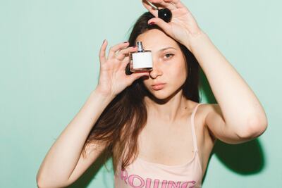 Para qué sirve guardar el perfume en el refrigerador