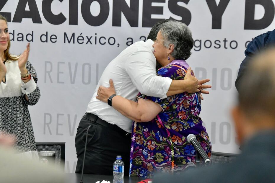 Beatriz Paredes y Alito Moreno. Miércoles 30 de agosto de 2023. Foto: Especial