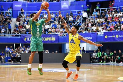 Capitanes se lleva el triunfo ante las Abejas de León