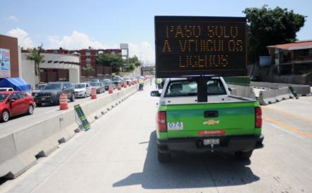​Continúa tráfico en Paso Exprés Tlahuica