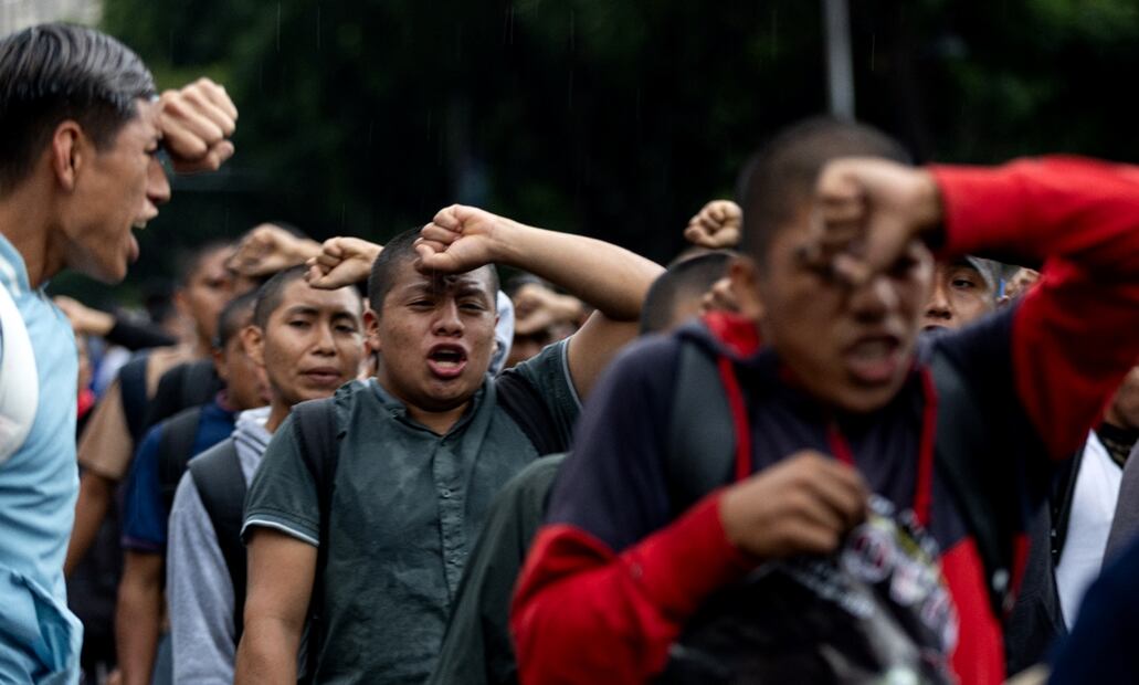 Marcha por los 11 años de la desaparición de los 43 normalistas de Ayotzinapa, en la Ciudad de México, el viernes 26 de septiembre de 2025. Foto Hugo Salvador/EL UNIVERSAL