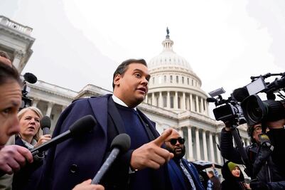 Exlegislador republicano George Santos se declara culpable de fraude electrónico y robo de identidad