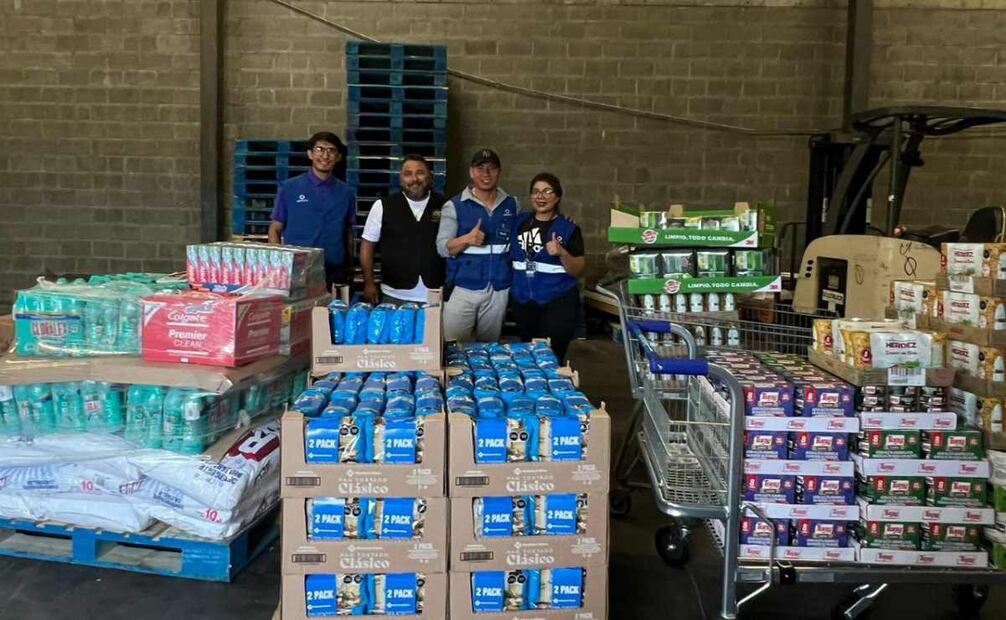 Walmart, Arca Continental, Niagara Bottling, Merco, Bonafont, HEB y OXXO fueron las primeras empresas en entregar apoyos. Foto: Especial