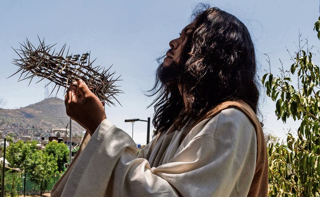 Carlos Emmanuel cuenta que desde que fue elegido para el papel de Jesús cambió mucho su estilo de vida, pues es una responsabilidad muy fuerte. Foto: Yaretzy M. Osnaya / EL UNIVERSAL