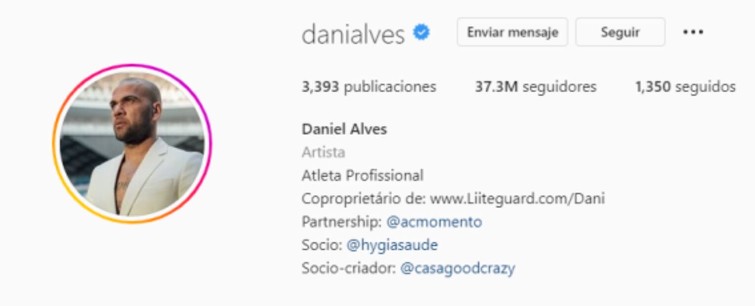 Dani Alves habría adelantado su salida de Pumas
