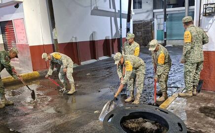 Xochimilco atiende afectaciones por lluvias; Ejército y alcaldía retiran lodo y escombros