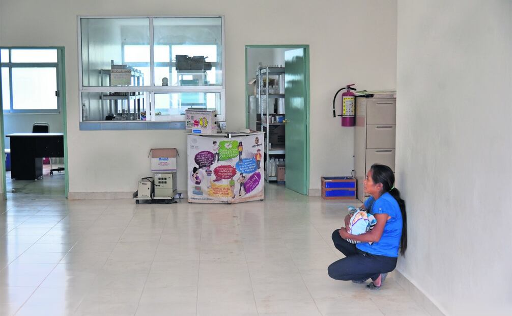 El Centro de Salud de Metlatónoc, con todo y sus carencias, atiende a 4 mil pobladores de la cabecera municipal, más los habitantes de otras 21 comunidades. Foto: Salvador Cisneros Silva | El Universal