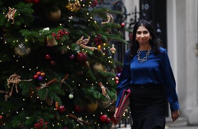 Ministra británica llama a "replantearse" vacaciones en Navidad por huelgas de autoridades fronterizas