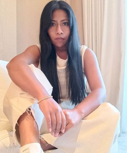 Marina de Tavira y Diego Luna derrochan amor por España