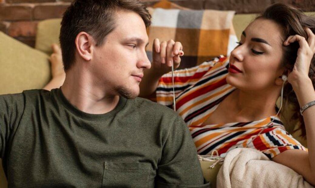 Los cambios individuales y su impacto en la pareja. Fuente: Freepik.