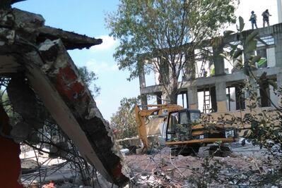 Avanza la demolición de casa en Santa Fe