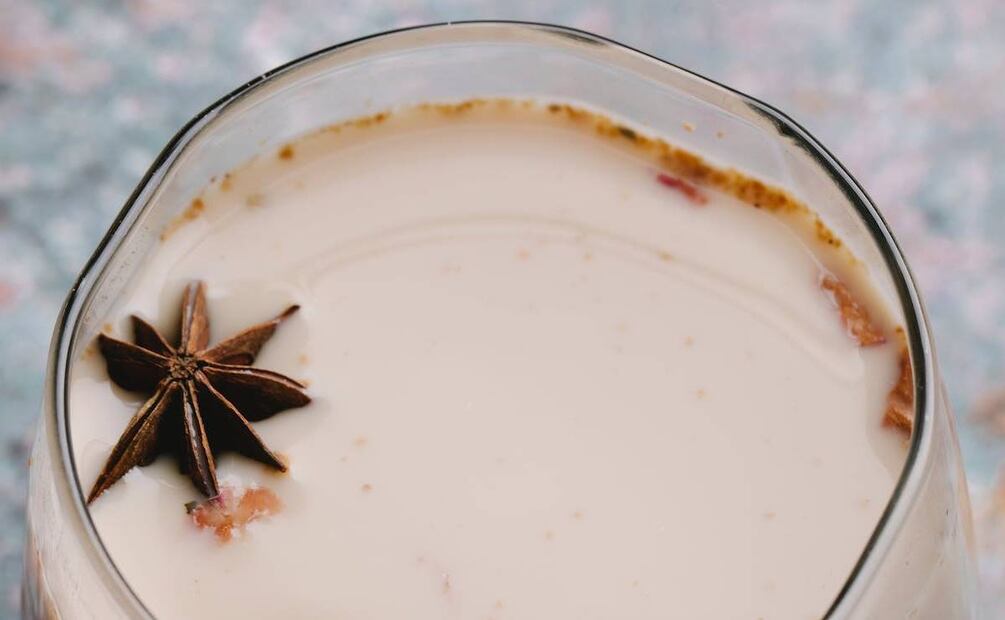 Qué pasa si tomas leche con chocolate a diario. Foto: Pexels