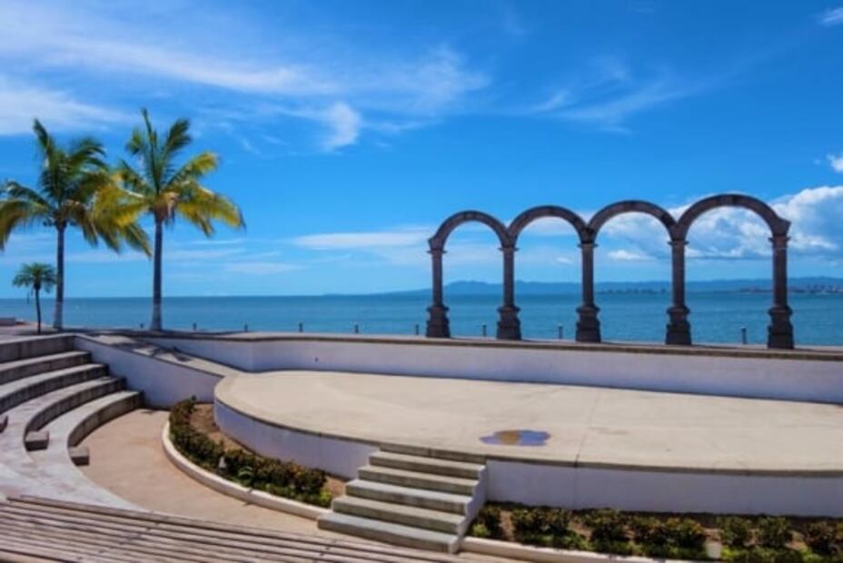 Boletos de avión a la playa por menos de 3 mil pesos