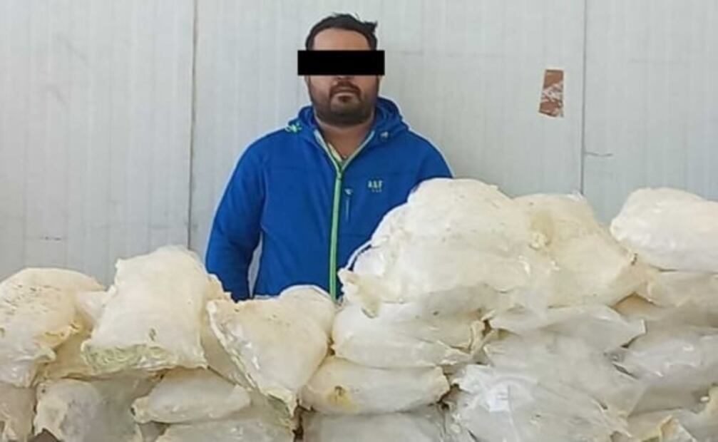 Aseguran tractocamión con más de 400 kilos de posible metanfetamina en Sonora