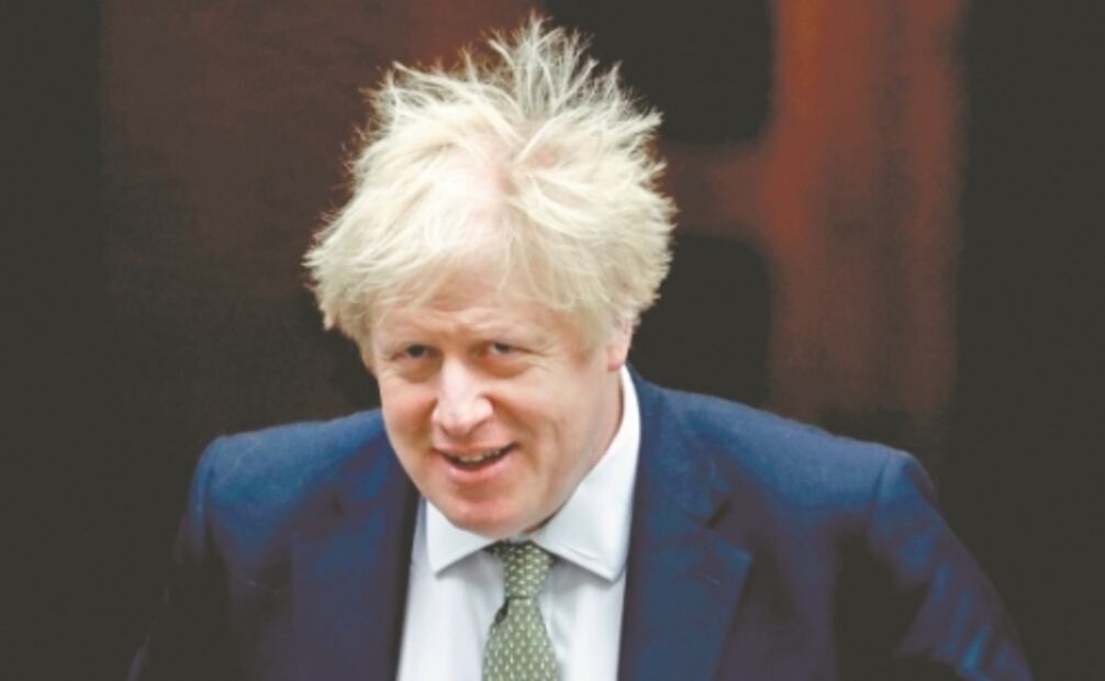 El Foco. ¡Quieren excomulgar a la senadora Lilly Téllez en Morena!