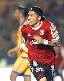 Xoloitzcuintles se le van a la yugular a Tigres 