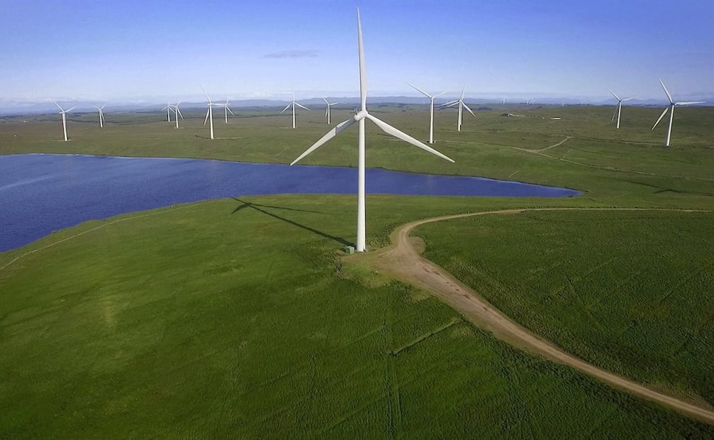 Segpun Trump, los molinos de viento y el resto de esta 'basura' son la energía más cara e ineficiente del mundo, están destruyendo la belleza del medio ambiente y son diez veces más costosos que cualquier otra energía". FOTO: Archivo/ EL UNIVERSAL
