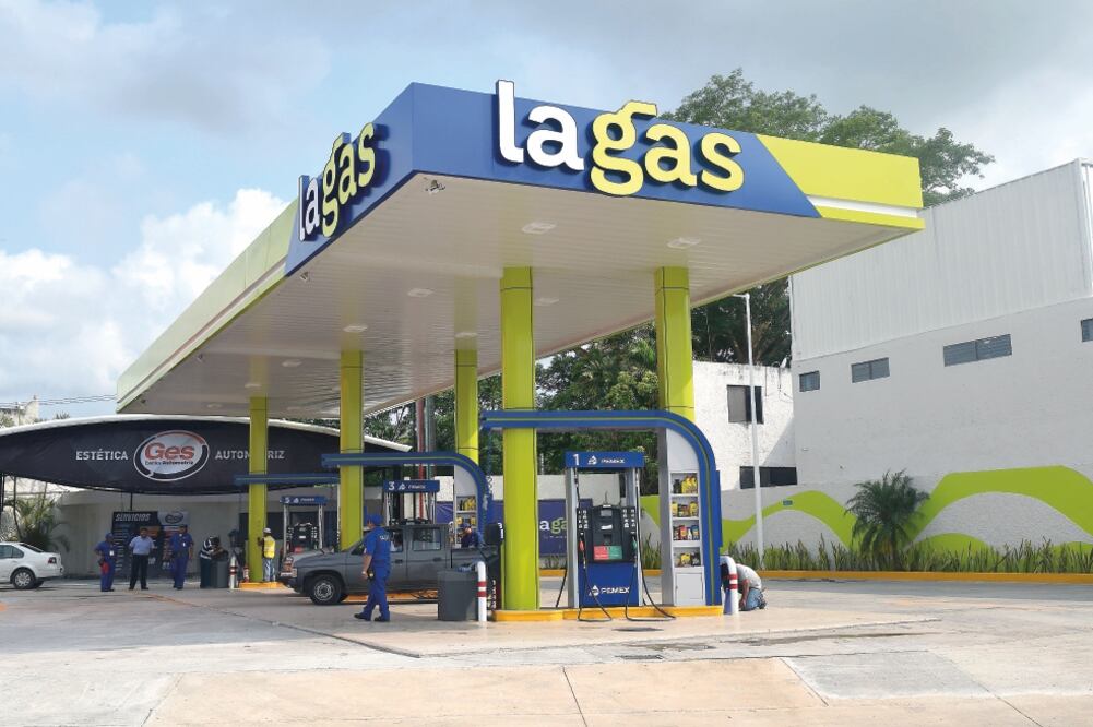 De acuerdo con una encuesta entre el sector energético, en México se van a construir sólo la mitad de nuevas gasolineras proyectadas en cinco años. (ARCHIVO EL UNIVERSAL)