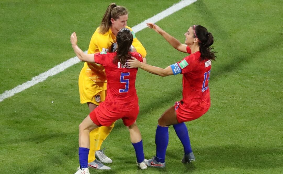 Alyssa Naeher, Kelley O'hara y Alex Morgan. Foto: Reuters