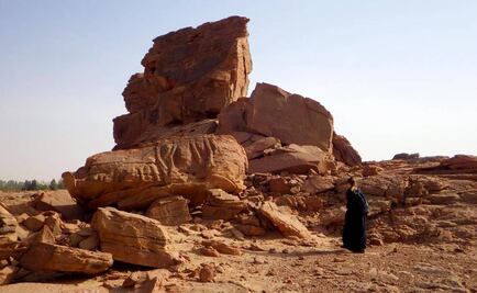 Hallan misteriosas esculturas de dromedarios