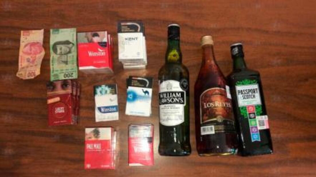 Caen 3 mujeres tras robar tienda de conveniencia en Edomex