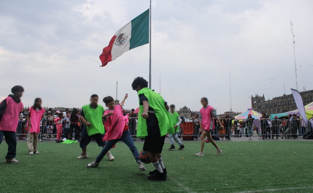Niños disfrutan de partidos de futbol (30/04/2025). Foto: Darío Luna / EL UNIVERSAL