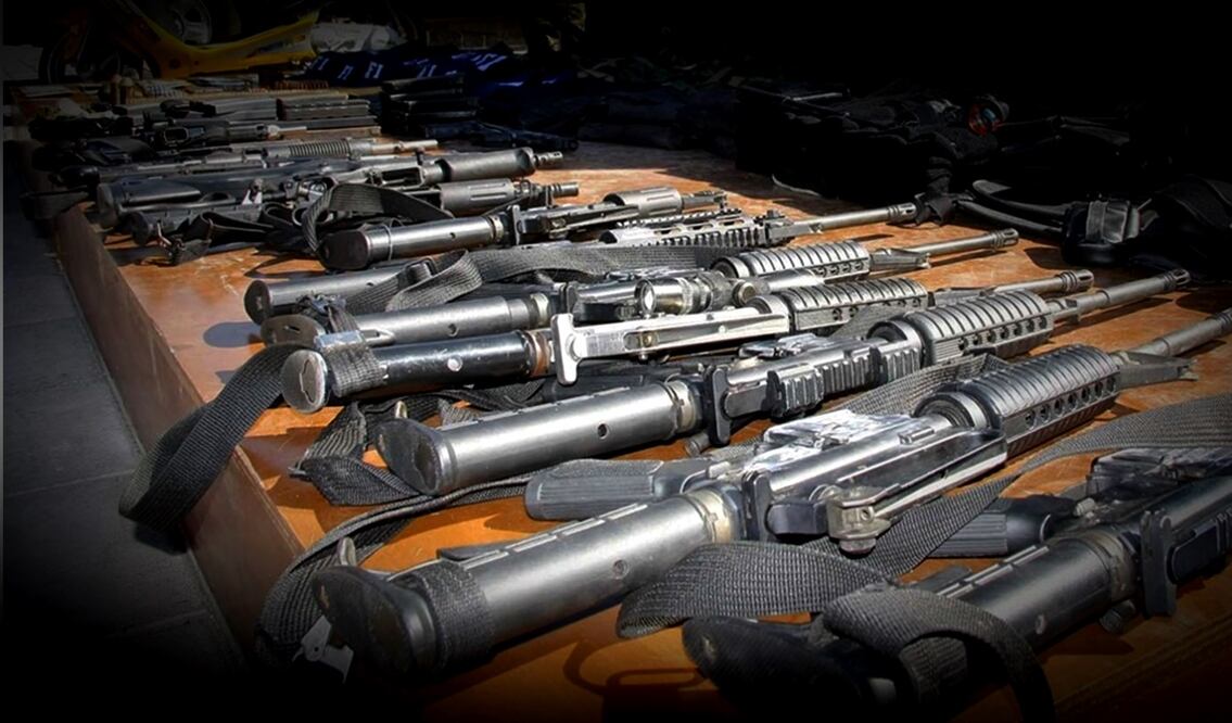 La mayoría de las armas que la ATF rastreó en México fueron vendidas directamente a traficantes o a los llamados "compradores testaferros". Foto: Archivo/EL UNIVERSAL