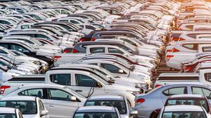 Venta de autos usados en agencias cae 1.6% en primer semestre; nuevos mantienen ventaja por descuentos