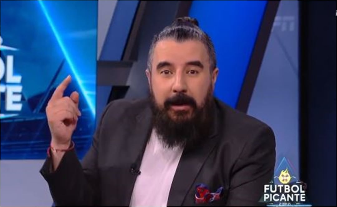 Álvaro Morales se burló del Guadalajara. FOTO: ESPECIAL