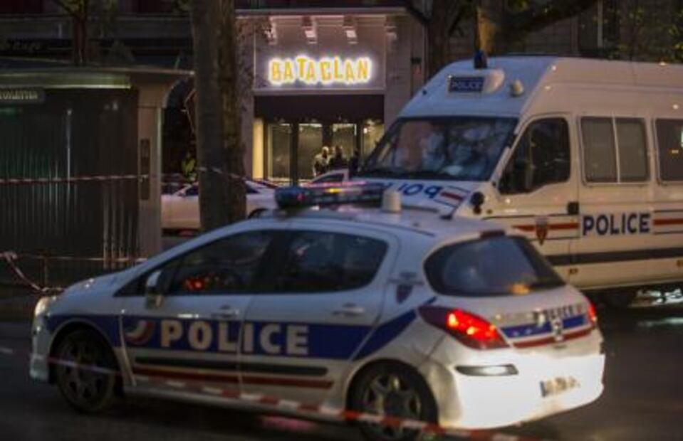 Reabren el Bataclan con medidas extremas de seguridad