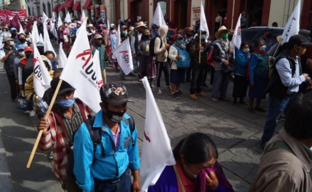 Militante de Morena convoca a marcha en Oaxaca tras llamado de AMLO a no salir