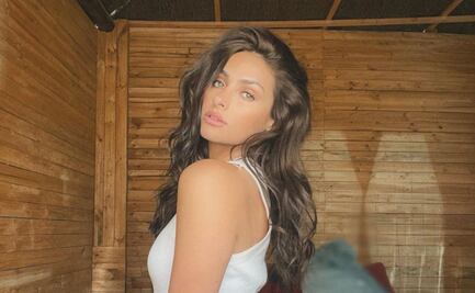 Renata Notni sorprende con esmoquin femenino en el estreno de Zorro