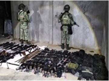 Elementos del Ejército detienen a 14 civiles armados en Sinaloa; decomisan 19 armas largas