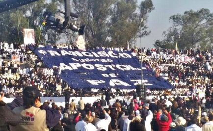 Desbordan fieles júbilo al recibir al Papa en estadio