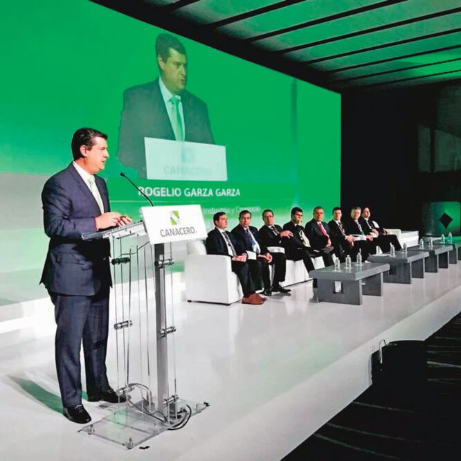 Rogelio Garza, subsecretario de Industria y Comercio de la SE, en la inauguración del Sexto Congreso Canacero. (CORTESÍA)
