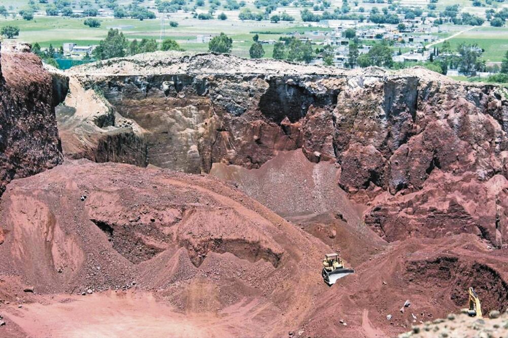 Afectación. Para extraer material pétreo para la construcción del aeropuerto se explotaron más de 180 minas. / ESPECIAL