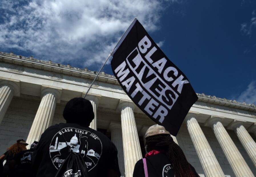 Miles se reúnen en Washington para marchar contra el racismo; "no vamos a ir a ninguna parte", dicen