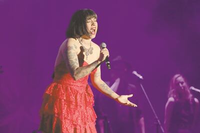 Víctor Jara se hace presente en las protestas en voz de artistas chilenos