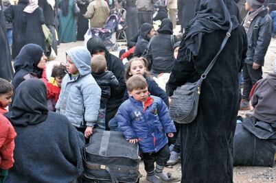 Huyen de Aleppo 30 mil civiles por combates