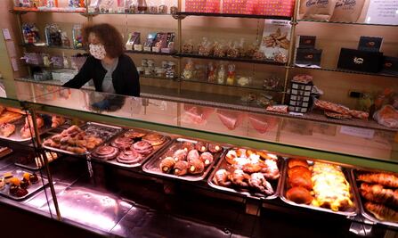 Como en otras crisis, hay salida, pero toma años: Warren Buffett