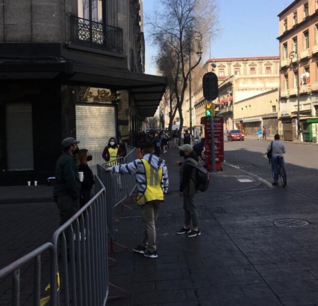 Detienen a hombre que enfurece por rodaje de Iñárritu en el centro histórico de la CDMX